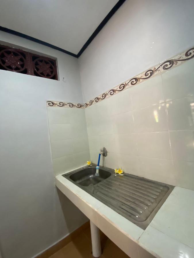 Guest House Pondok Puspa Ayu Kuta Lombok Buitenkant foto